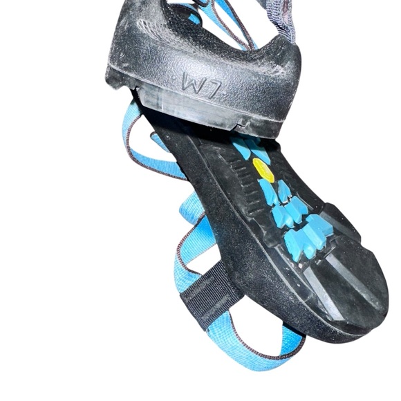 Chaco Z/2 Classic Sandals Womens Size 7 Black Blue Adjustable Hiking - Picture 3 of 3